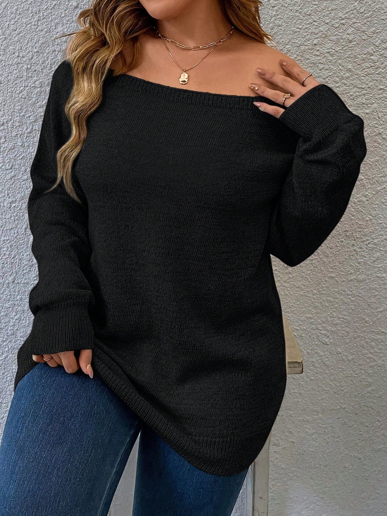 LUNE Plus Off Shoulder Sweater