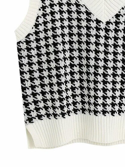 Houndstooth V-Neck Sweater Vet